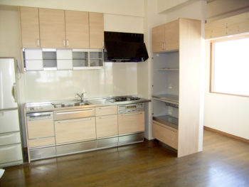 キッチンリフォーム・システムキッチンで調理スペースが広々 東京都江東区